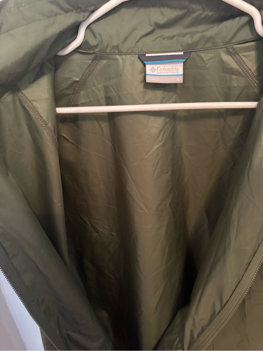 Columbia Olive Green Lightweight Packable Windbreaker - Picture 9 of 9